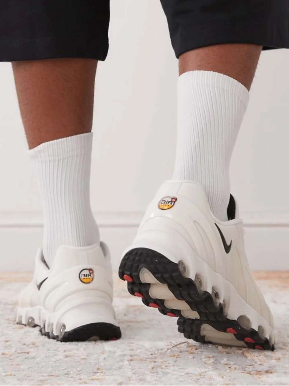 🆕 Nike Air Max sneakers Dn8